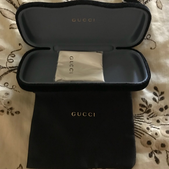 gucci velvet sunglass case Off 57 